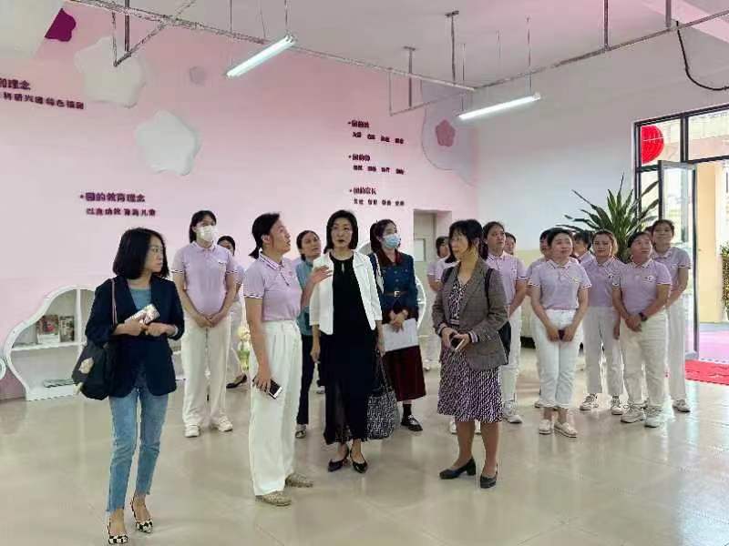 海南师范大学教育学院对口帮扶项目组调研屯昌县幼儿园