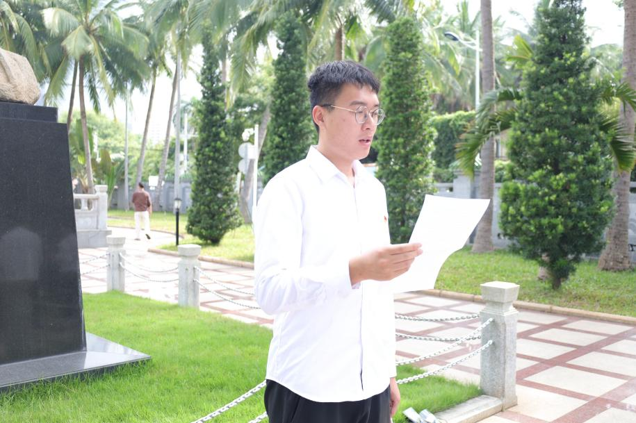 青年之声・教育学院“以青春之名，赴百年之约”入团仪式